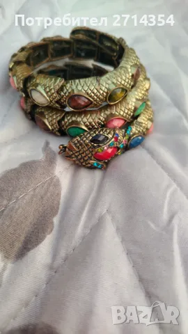 Гривна змия