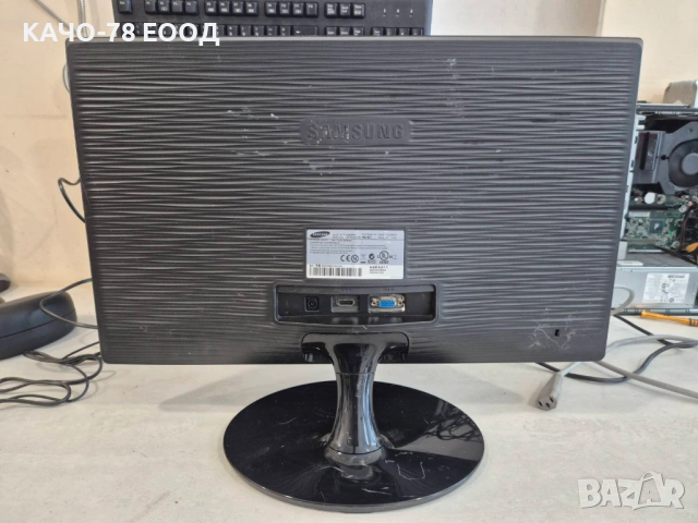 Монитор Samsung S22B300H - за части, снимка 2 - Монитори - 53323849