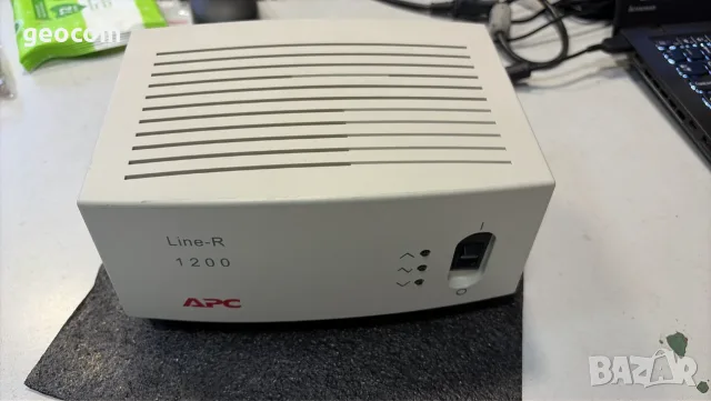 APC Line-R 1200 Automatic Voltage Regulator (Отличен,1200W)