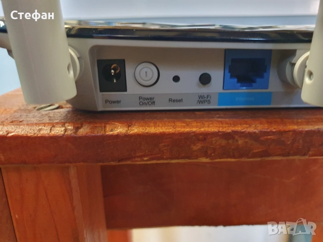 Рутер TP-Link Archer C20 В отлично техническо и визуално състояние., снимка 7 - Рутери - 51983407