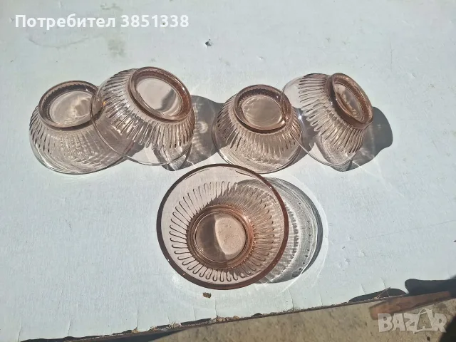 Стъклени купички, два вида 