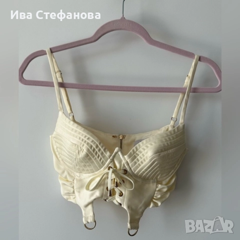 Нов бял елегантен сатенен сатен сет костюм комплект от две части пола и топ Oh Polly , снимка 12 - Костюми - 50121688