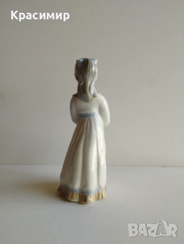 Порцеланова фигурка Sango Испания - момиче, държащо кукла, височина 20 см. , снимка 4 - Колекции - 51074792