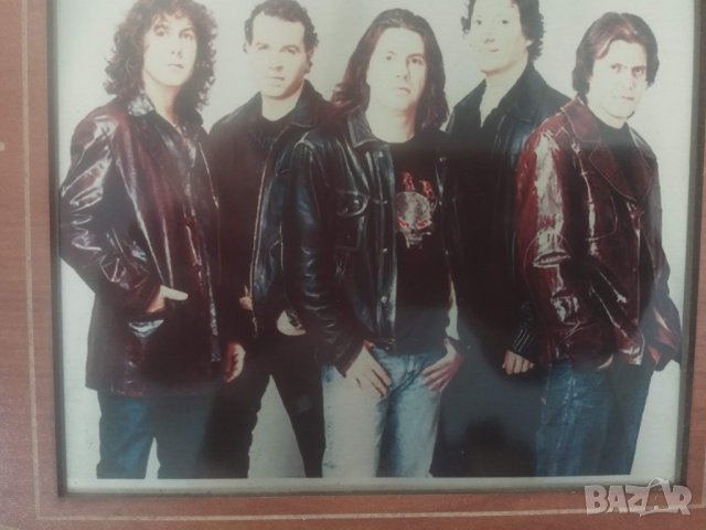 Продавам плакет на Б.Т.Р. - дърво и  метал, снимка 2 - Други ценни предмети - 29613323