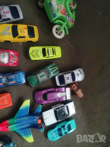 Продавам стари фигурки,играчки ,колички ,костенурките нинджи, снимка 9 - Коли, камиони, мотори, писти - 43374381