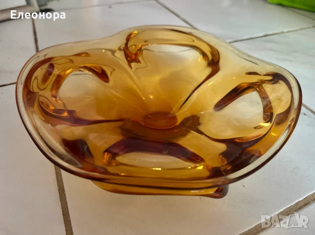 кристална купа фруктиера кехлибар