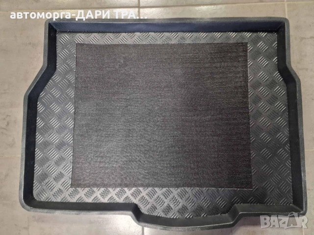 НОВА Стелка за багажник полиетиленова за Опел Астра Н / Хечбек