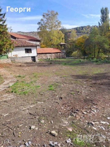 Продавам парцел УПИ с електричество и вода