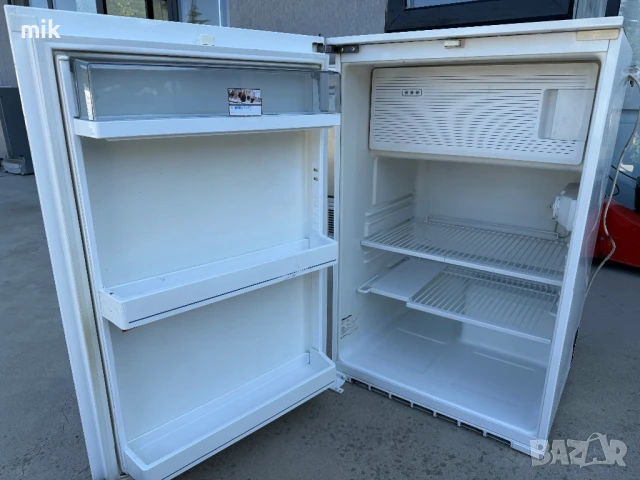 Малък хладилник с камера Миеле 