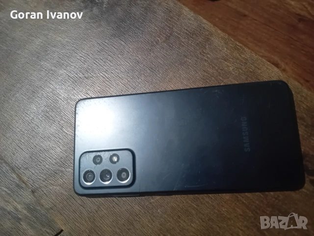 Продавам самсунг а52s телефона е работещ  иска нов дисплеи  за да  се ползва отново