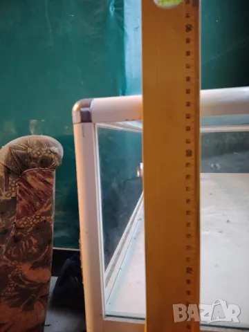 щанд алуминиев със стъкло, снимка 5 - Стелажи и щандове - 48467847
