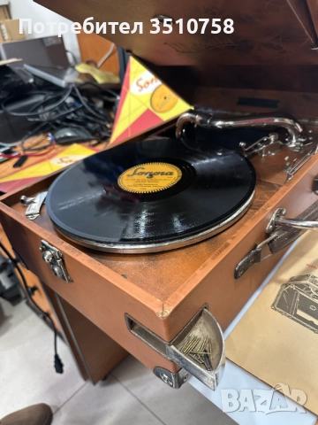 Ретро Грамофон с манивела Melodia, снимка 5 - Антикварни и старинни предмети - 52653379