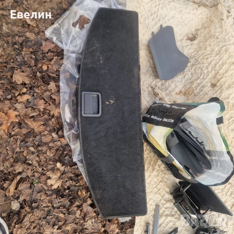 кутията от багажника VW Touran 2006г, снимка 2 - Части - 52791653