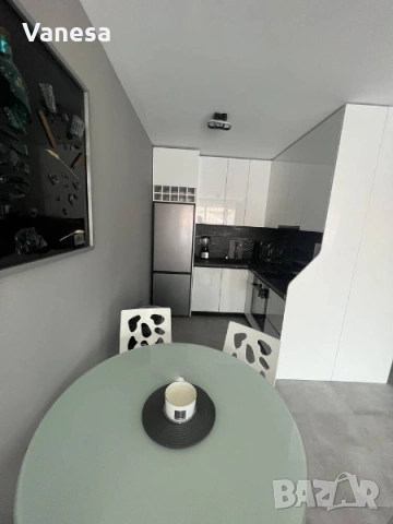 Двустаен апартамент в кв.Център, снимка 4 - Апартаменти - 54026362