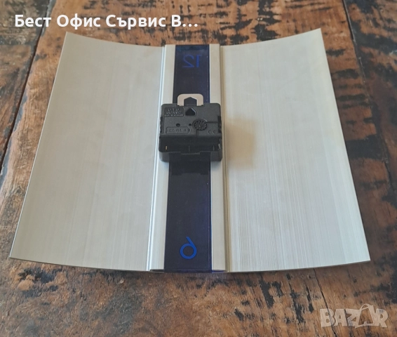 часовник стенен алуминиев сребро със синьо Хенкелс Henkels дизайнерски Германия, снимка 8 - Стенни часовници - 52406167