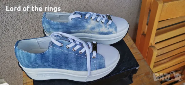 Оригинални маркови дамски сникърси / маратонки CULT - 39 номер, снимка 2 - Маратонки - 49958430