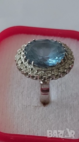 Златен пръстен с аквамарин и брилянти