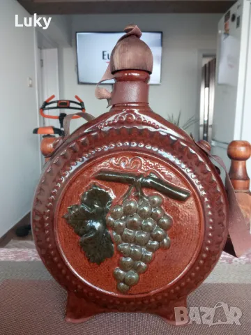 Продавам уникална бъклица -2 литра -керамика