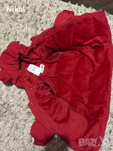 детско червено яке, снимка 5 - Детски якета и елеци - 52815468