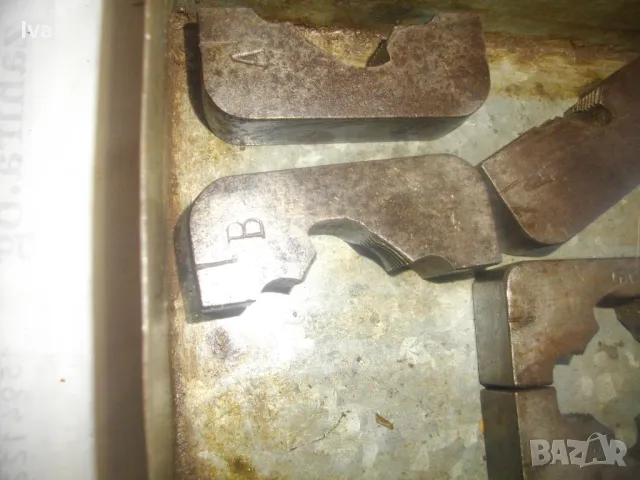 КУТИЯ СТАРО КАЧЕСТВО РЕЗБОНАРЕЗНИ ПЛАШКИ И ВТУЛКИ ЗА ВЪНШНИ РЕЗБИ ГОЛЕМИ, снимка 15 - Други инструменти - 48592974