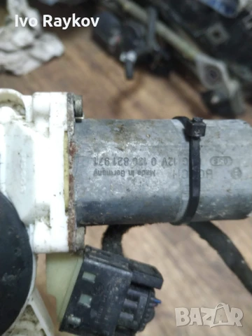 Стъклоповдигач Mercedes E-Class W211 Преден Десен , A2118203042, снимка 8 - Части - 51007351