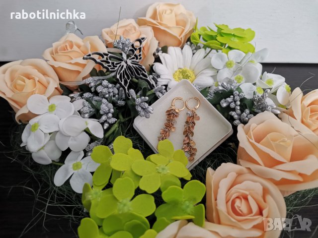 Сапунени цветя в дървена кутия с надписи по ваше желание , снимка 2 - Подаръци за жени - 35506219
