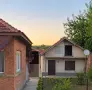 ПРОДАВАТ СЕ КЪЩА И ВИЛА – ГР ДЪЛГОПОЛ Продават се два отделни имота – къща и вила разположени в гр Д, снимка 2