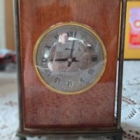Настолен часовник Молния - Мълния , снимка 1 - Антикварни и старинни предмети - 39724273
