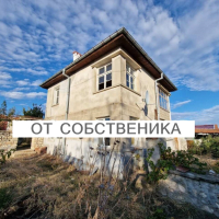 Двуетажна къща в село Крепост, общ. Димитровград, снимка 2 - Къщи - 44653090