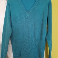 Дамски пуловер шпиц деколте, снимка 1 - Блузи с дълъг ръкав и пуловери - 42029000