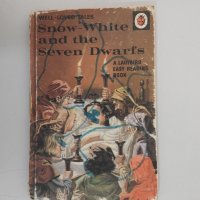 Snow White and the Seven Dwarfs - Снежанка и седемте джуджета , снимка 1 - Детски книжки - 31256193