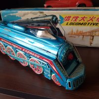 Стара китайска тенекиена играчка локомотив MF-804., снимка 2 - Колекции - 42031043
