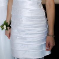 Бяла рокля елегантна, снимка 1 - Рокли - 42357960
