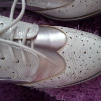Есенни бели дамски стилни  обувки със връзки , снимка 1 - Дамски ежедневни обувки - 37656136