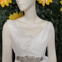 булчинска сватбена рокля от луксозна тафта, снимка 10 - Сватбени рокли - 35838108