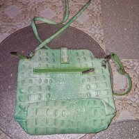 Зелена чанта от естествена кожа, снимка 2 - Чанти - 38639204