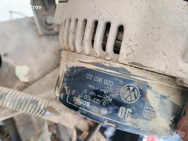 Динамо Алтернатор Bosch 0123310002 / 028903025 G Фолцваген Голф 3 VW Golf 3, снимка 1