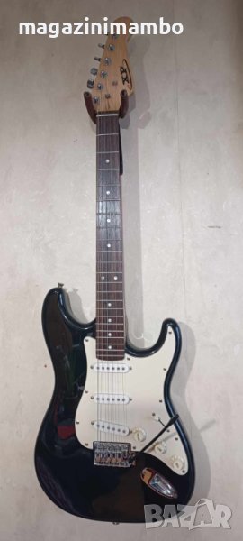 XP Stratocaster S-S-S, снимка 1