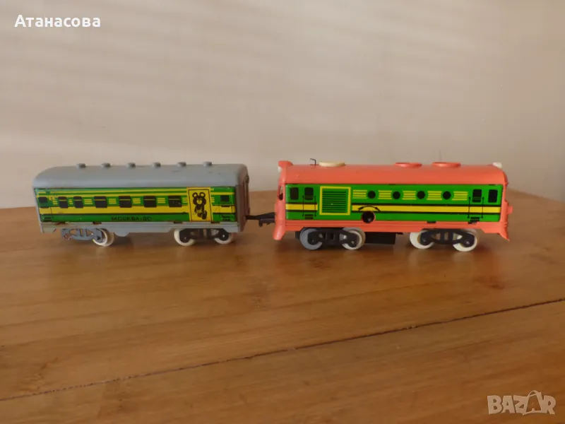 Дизелово влакче с вагон мечето Миша Олимпиада Москва 80 играчка, снимка 1