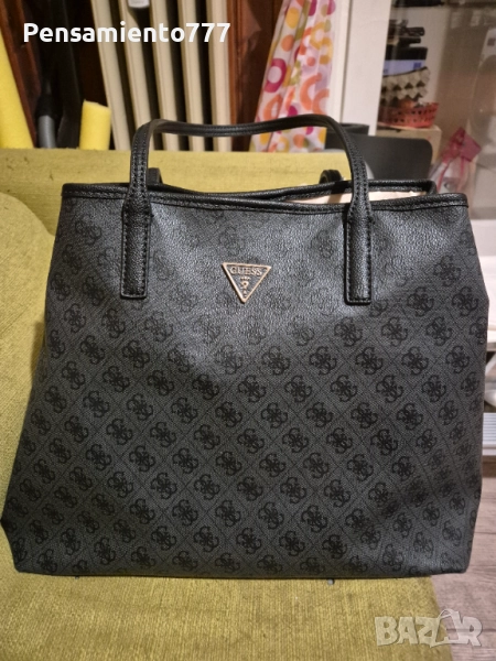 Продавам страхотна чанта на Guess 2 в 1, снимка 1