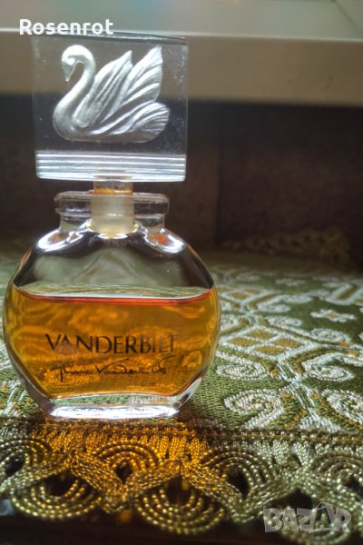   намален gloria vanderbilt  оригинален винтидж парфюм  , снимка 1