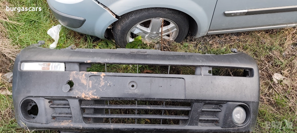 Предна броня Opel Vivaro 2004г - 200лв, снимка 1