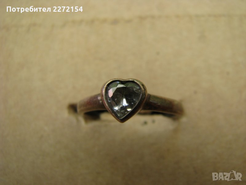 Сребърен пръстен с прозрачен камък сърце, снимка 1