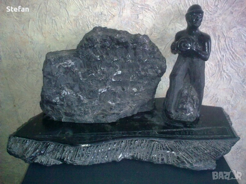 Статуетка от въглен, снимка 1