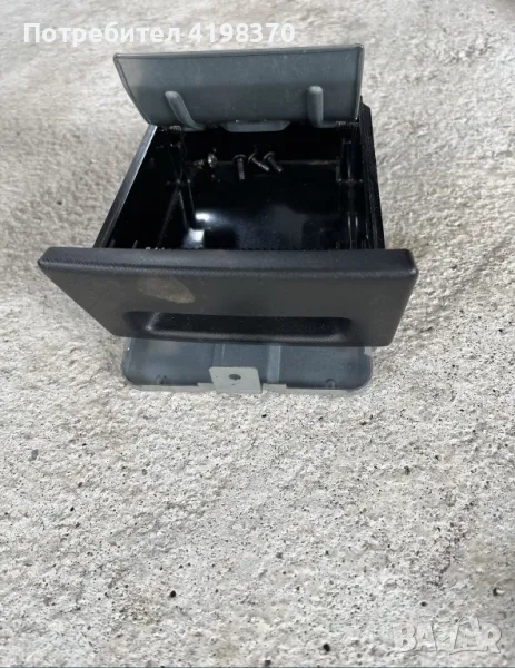 Пепелник Хонда ЦРВ 2 Honda CR-V, снимка 1