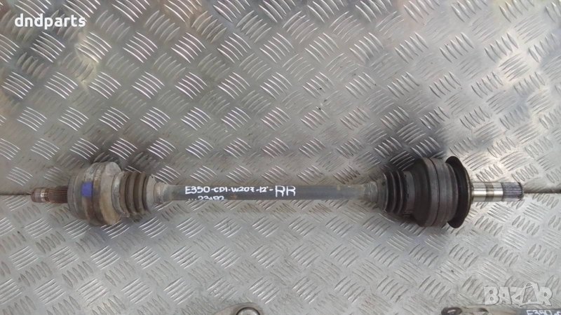 Полуоска Mercedes E350 CDI C207 2012г.(задна дясна)	, снимка 1