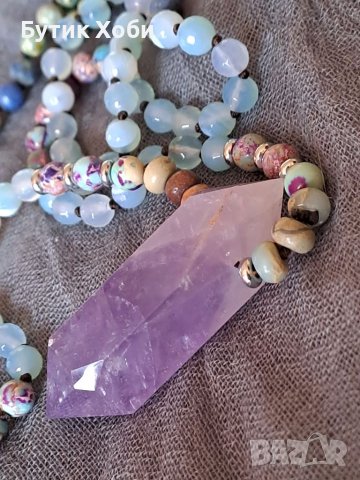 Колие от естествени полускъпоценни камъни