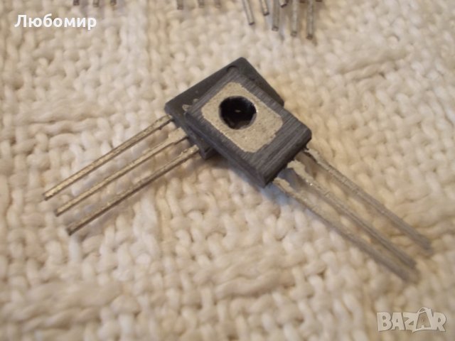 Транзистор BF 458, снимка 3 - Друга електроника - 35195582
