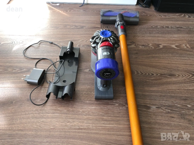 Безжична прахосмукачка Dyson V8, снимка 7 - Прахосмукачки - 54128418
