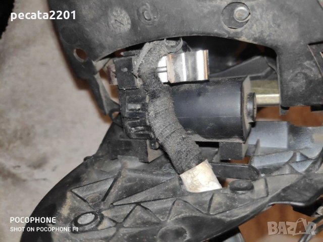 Продавам - основа дясно огледало с прибиране за Мерцедес ЦЛК W208, снимка 3 - Части - 29315104